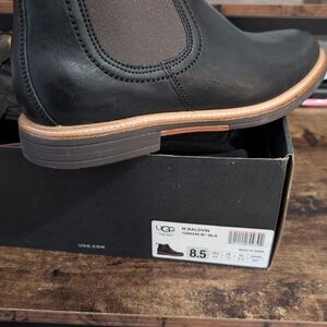 UGG Men's Black Leather Ankle Boots